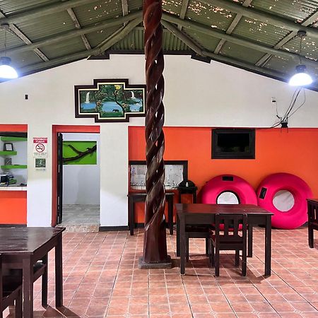 Hotel Catarata Rio Celeste Бихагуа Екстериор снимка