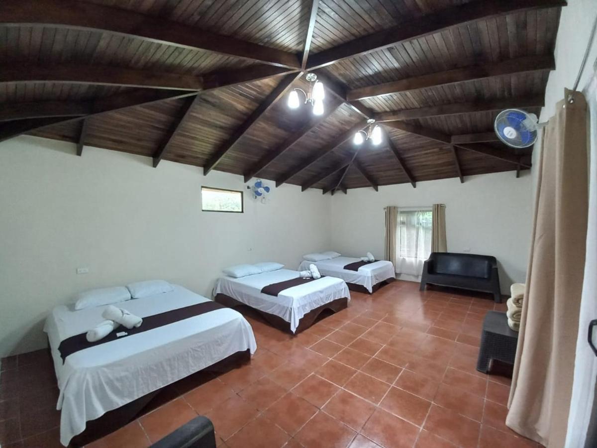 Hotel Catarata Rio Celeste Бихагуа Екстериор снимка