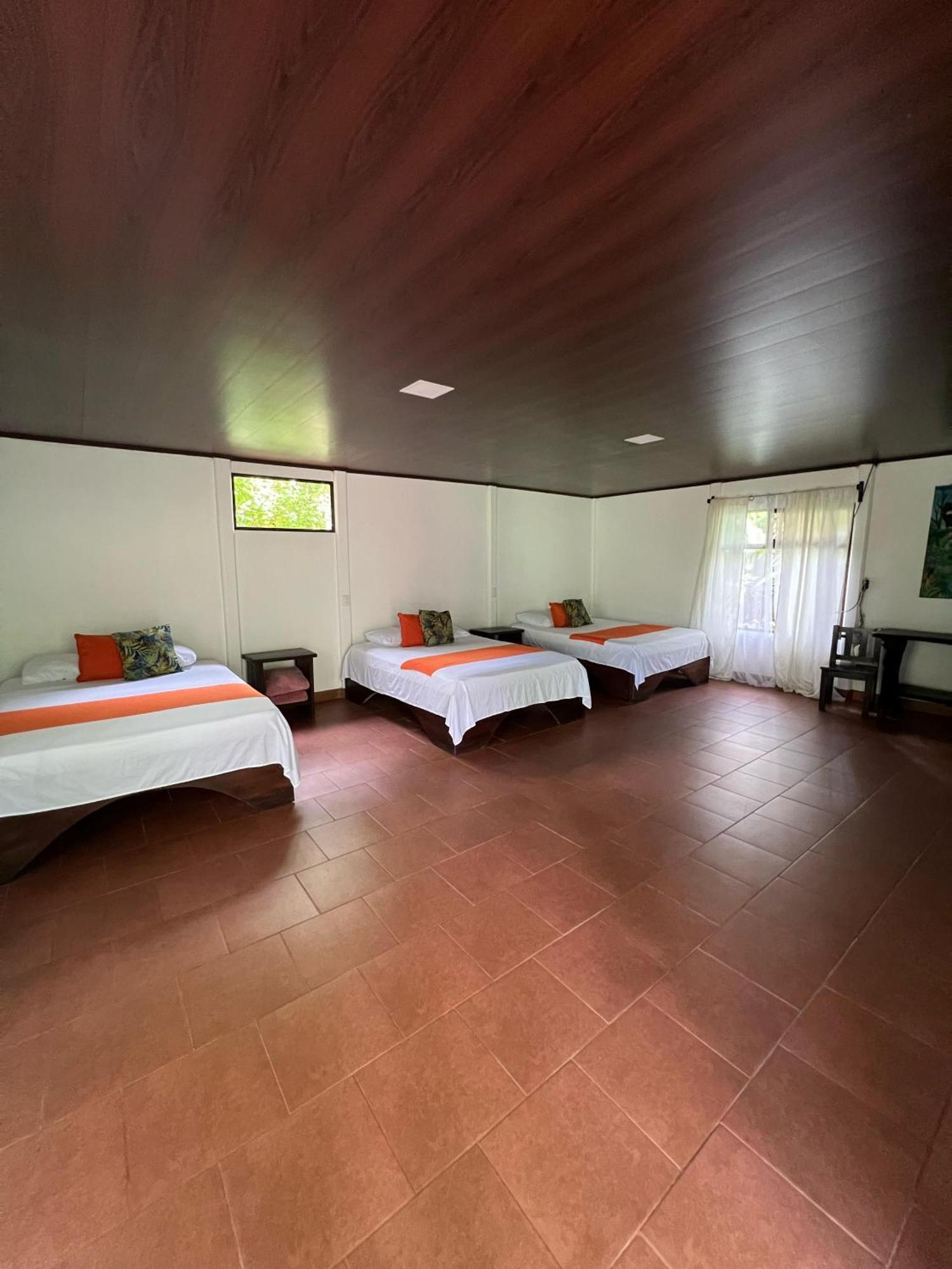 Hotel Catarata Rio Celeste Бихагуа Екстериор снимка