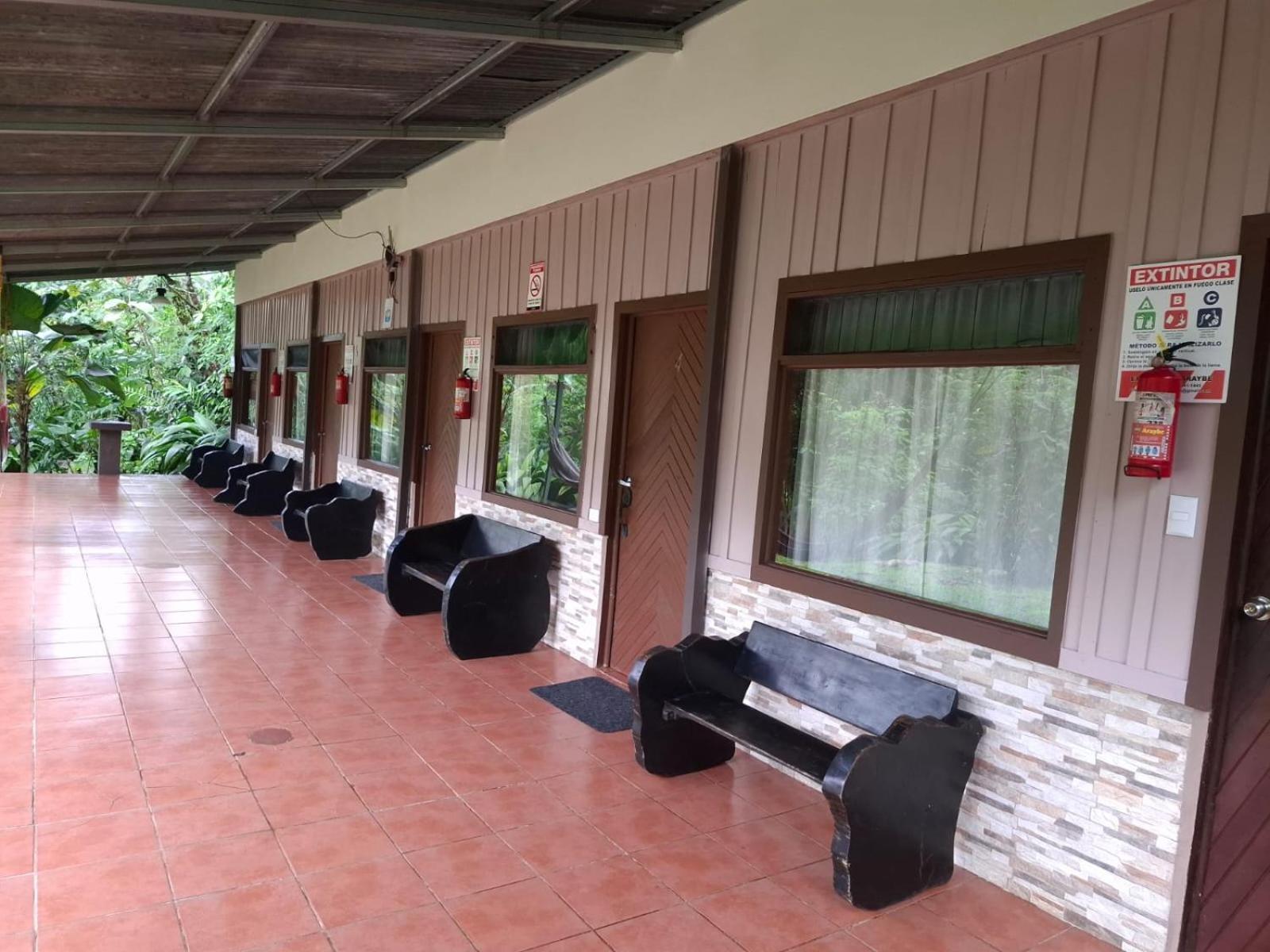 Hotel Catarata Rio Celeste Бихагуа Екстериор снимка