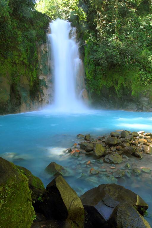 Hotel Catarata Rio Celeste Бихагуа Екстериор снимка