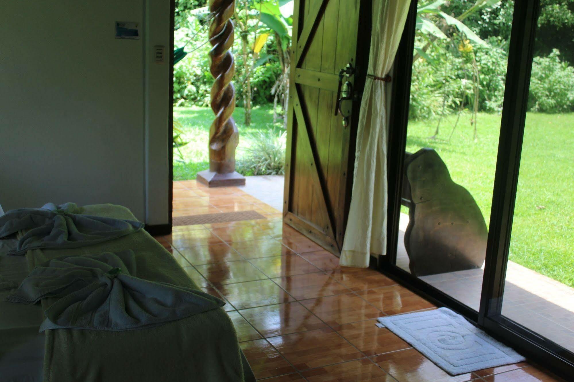 Hotel Catarata Rio Celeste Бихагуа Екстериор снимка